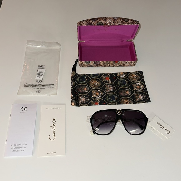 CAMILLA “The Heiress” black oversized aviator gradient sunglasses gold chain - Picture 5 of 7